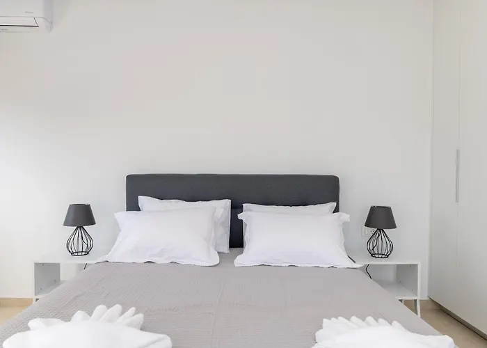 Apartment 30 Roses White *